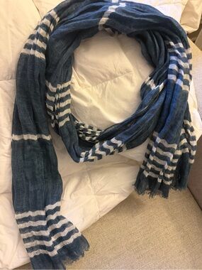Striped Navy & White Lightweight Scarf